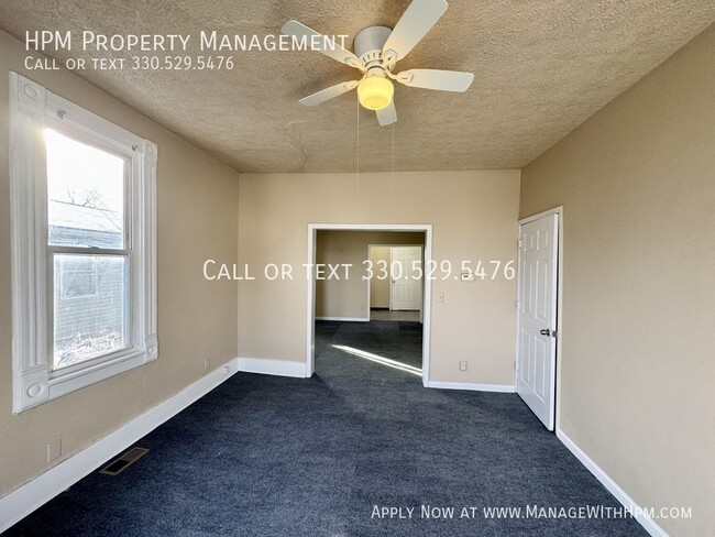 Photo - 641 Garfield Ave SW