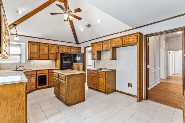 Photo - 2942 Woodland Hills Dr