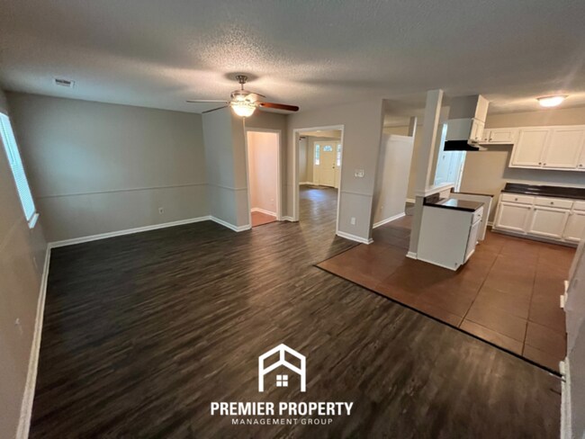 Photo - 3034 Clarendon Rd