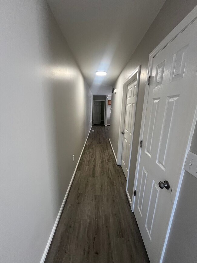 Photo - Gorgeous Fully Renovated 4 br/2 bath!