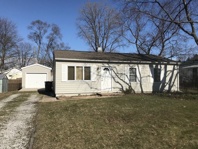 Photo - 109 N Eagle St