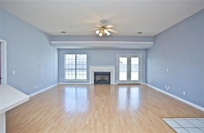 Photo - 281 Stein St