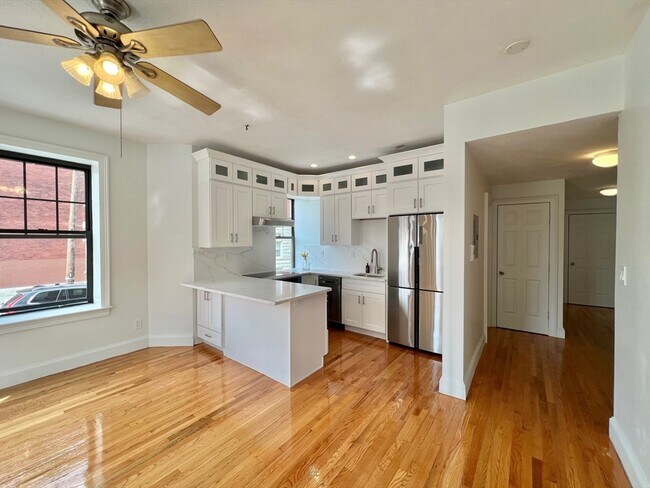 Photo - 59 Brighton Ave Unidad 2