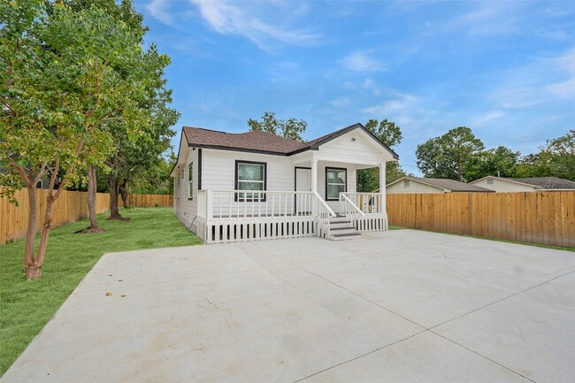 Building Photo - 9305 Kentshire Dr Rental