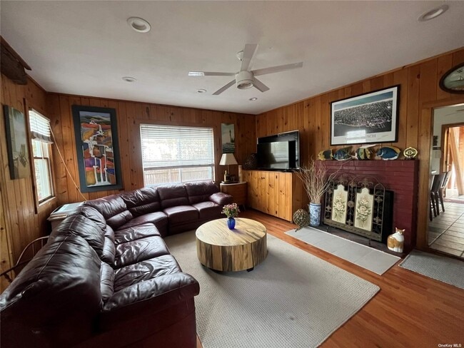 Photo - 770 Ocean Breeze Walk