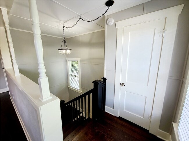 Photo - 5734 Worth St