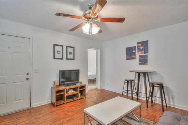 Photo - 1714B Villa Pl