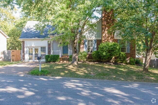 Building Photo - 3 Bed 2 Bath w/bonus room and fence for $2... Rental