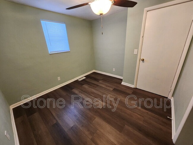 Photo - 3877 E Beulah Ave