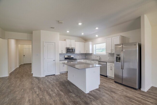 Photo - 3200 Windy Vane Dr