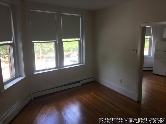Photo - 1539 Beacon St Unidad 11
