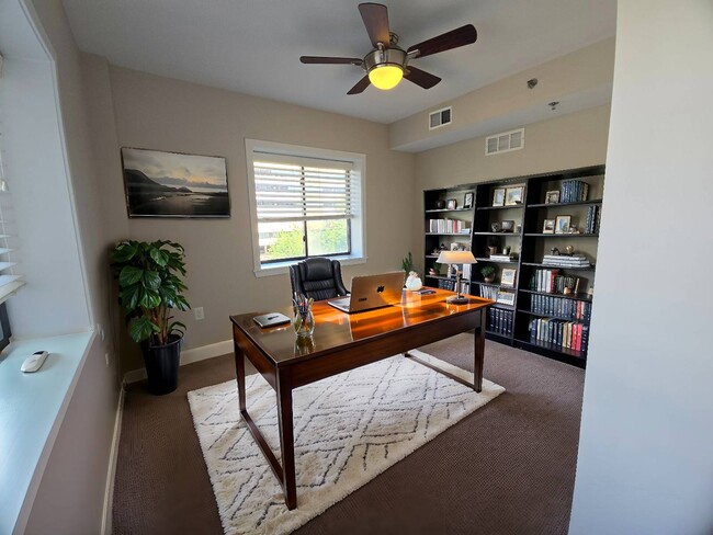 Photo - 4700 Roanoke Pkwy