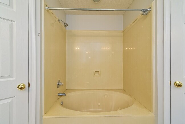 Photo - 10018 Fox Hunt Dr