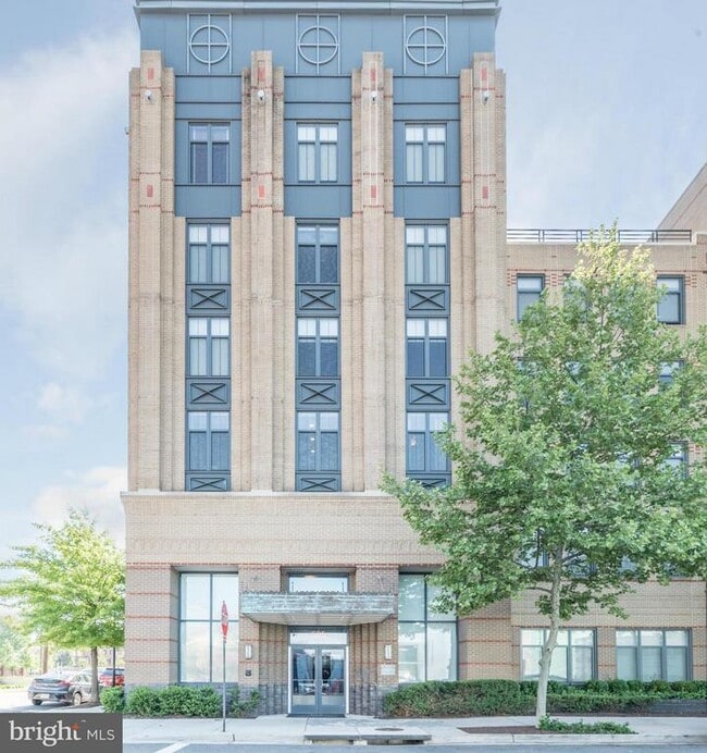 Building Photo - 525 N Fayette St Unit 420