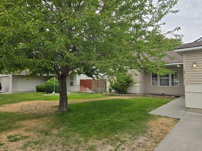 Building Photo - 3 Bedroom, 2 Bath Home for Rent
