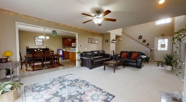 Photo - 206 Gentian St