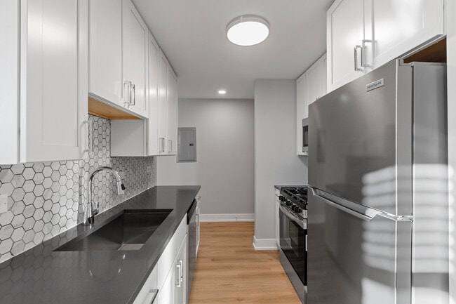Photo - 525 W Aldine Ave Unit #308