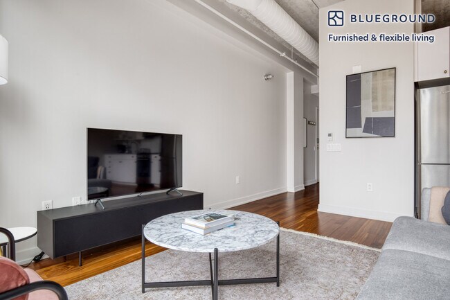 Photo - 676 N La Salle Dr Unidad FL5-ID896