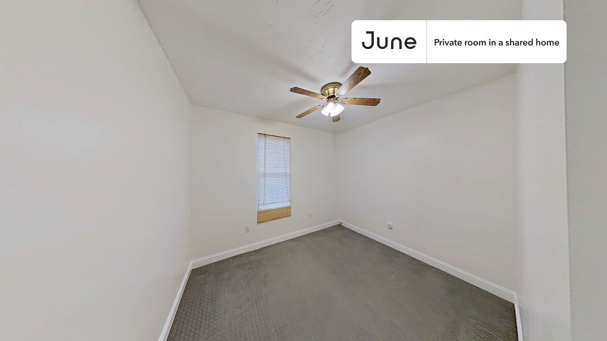 Private bedroom in 3 bed/1 bath Home - Private bedroom in 3 bed/1 bath Home