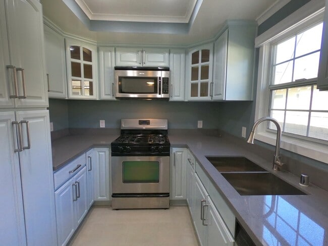 Photo - 2551 N Lincoln St Unidad 2553