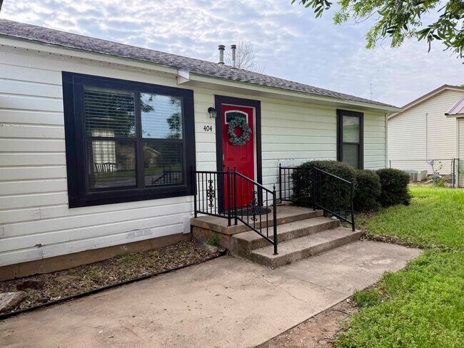 Photo - 404 N W Ave