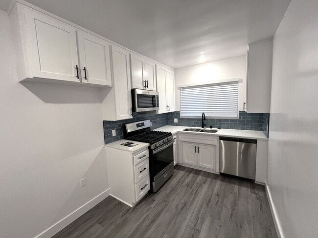 Photo - 123 California Ave