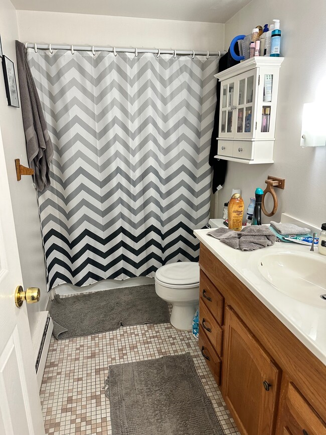 Photo - 575 N Riverside Ave