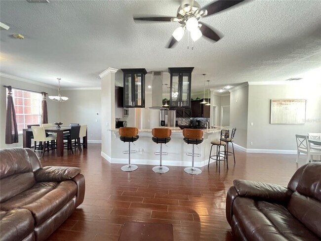 Photo - 907 Wildflower Rd