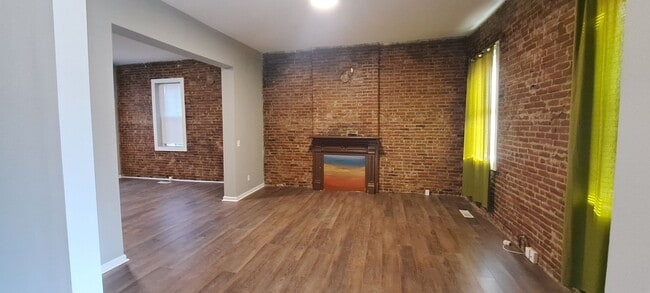 Photo - 2229 Alberta St Apartment Unit 2229 Alberta