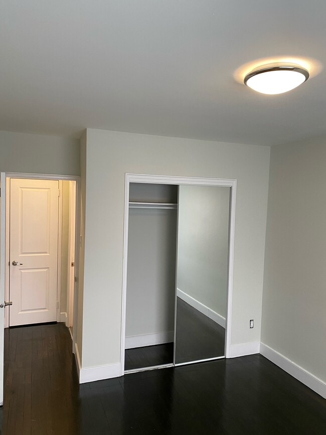 Photo - MIMICO WATERFRONT PARK, UNIQUE RENOVATED ART DECO BUILDING BY AWARD WINNING DESIGNER Unit 5