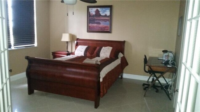 Photo - 625 Oaks Dr Unit 704