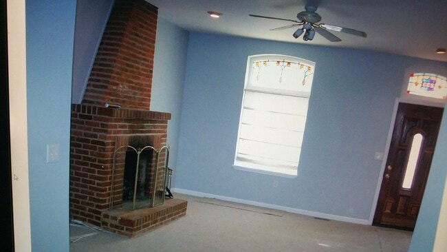 Photo - 233 S Chester St Townhome