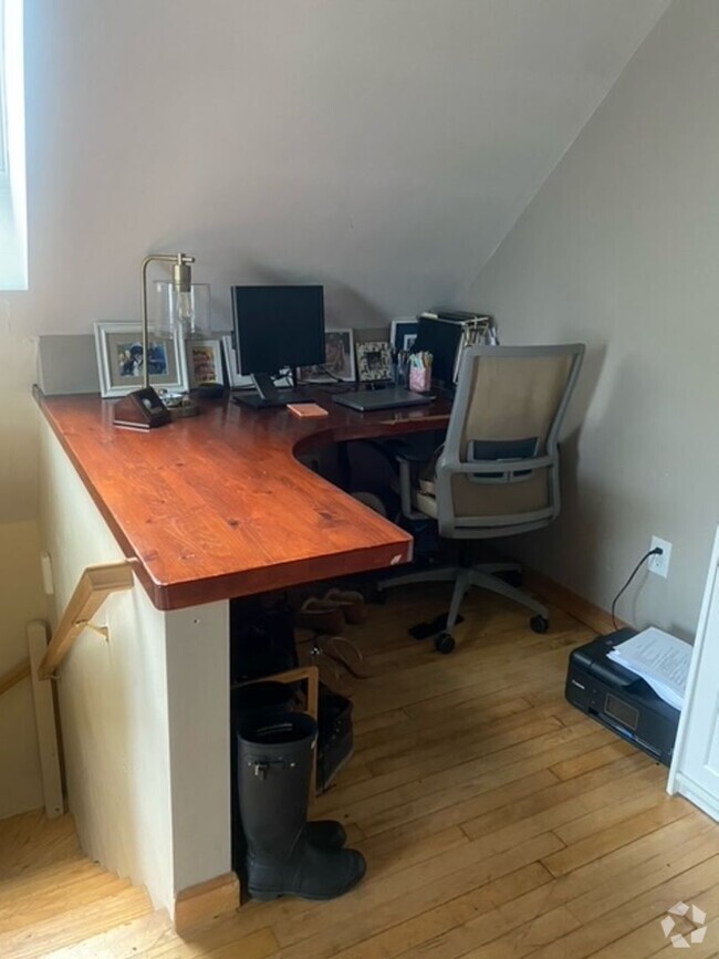 Building Photo - Roseclair Unit 69-71 Roseclair Rental
