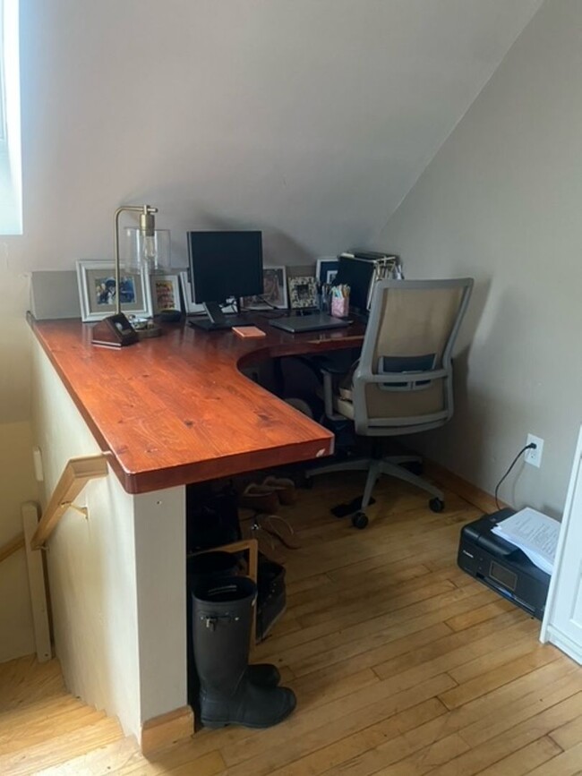 Building Photo - Roseclair Unit 69-71 Roseclair Rental