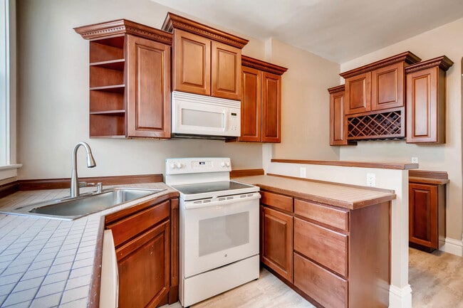 Kitchen - 1811 E 23rd Ave