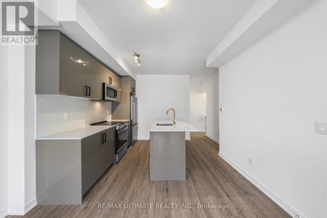 Photo - 35 Birchcliff Ave