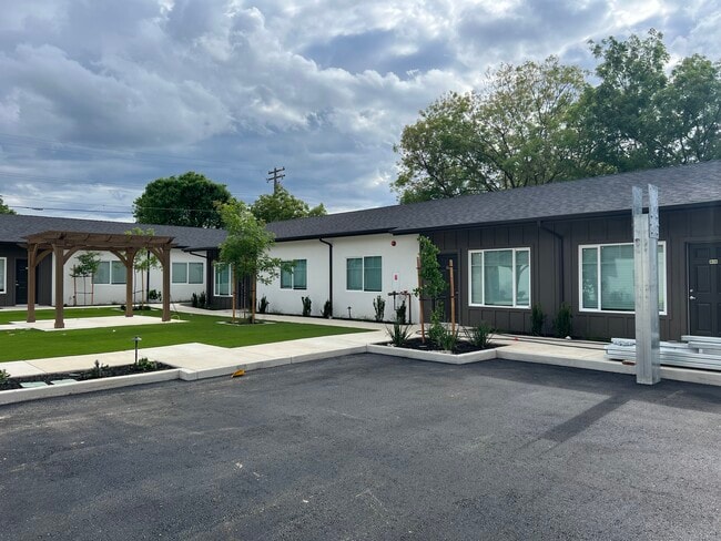 Magnolia Gardens Senior Living