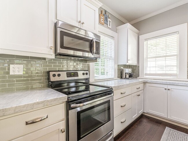 Photo - 1847 Walker Ave