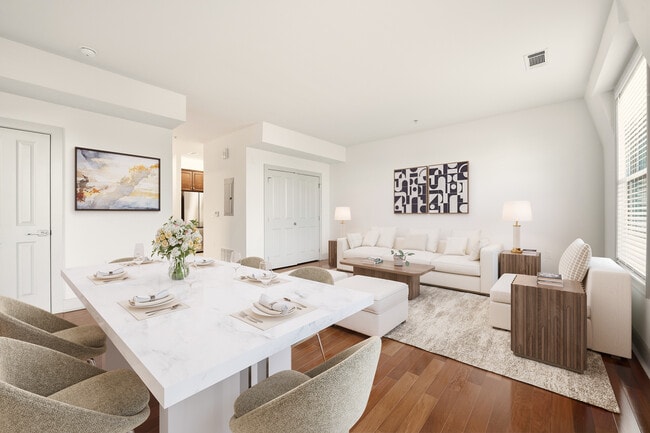 Photo - Cortland Alexandria