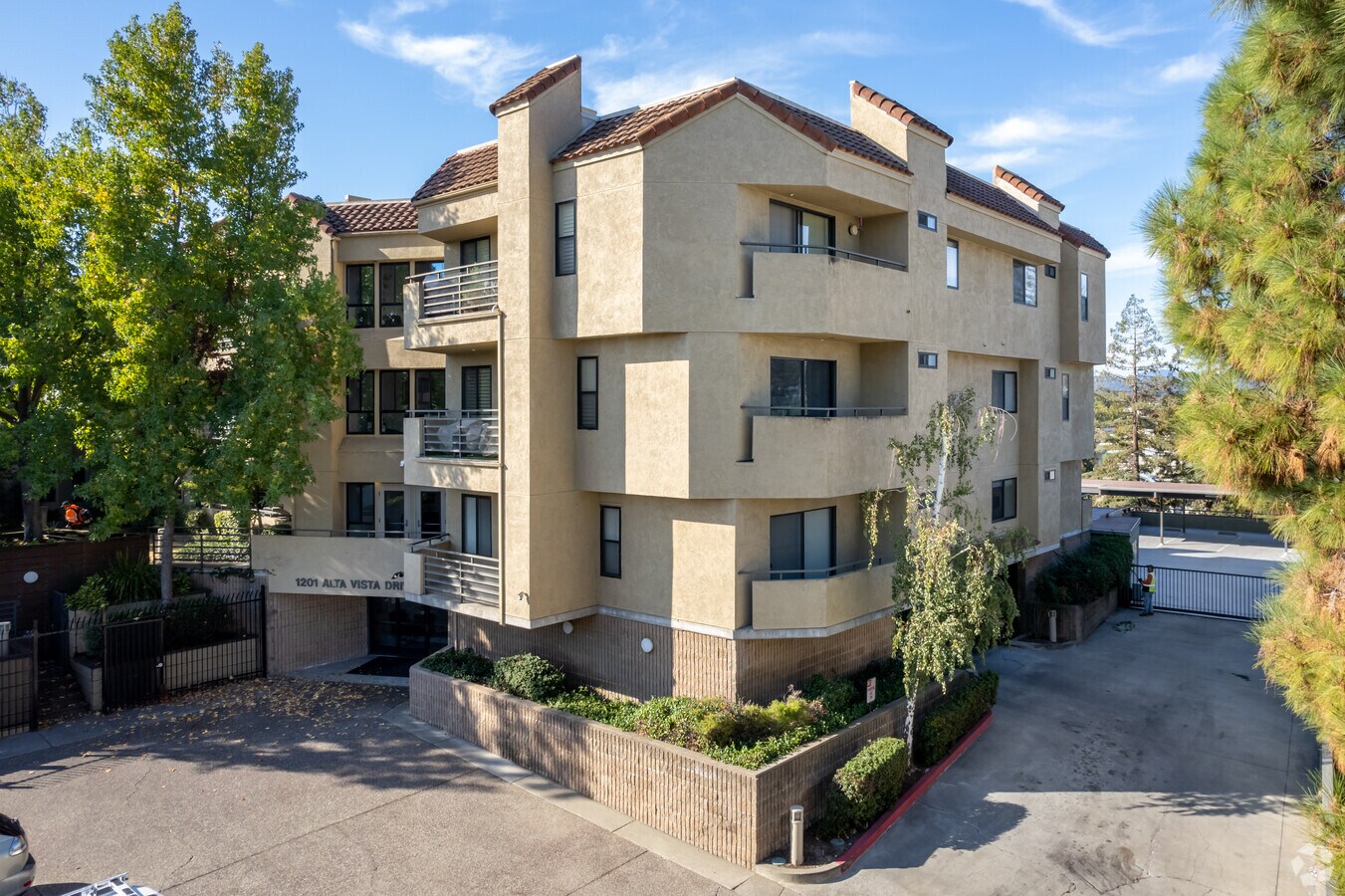 Photo - 1201 Alta Vista Dr