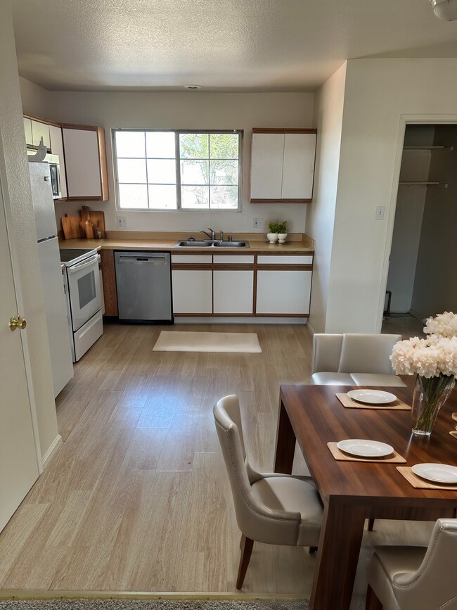 Photo - 4490 Bent Brothers Blvd