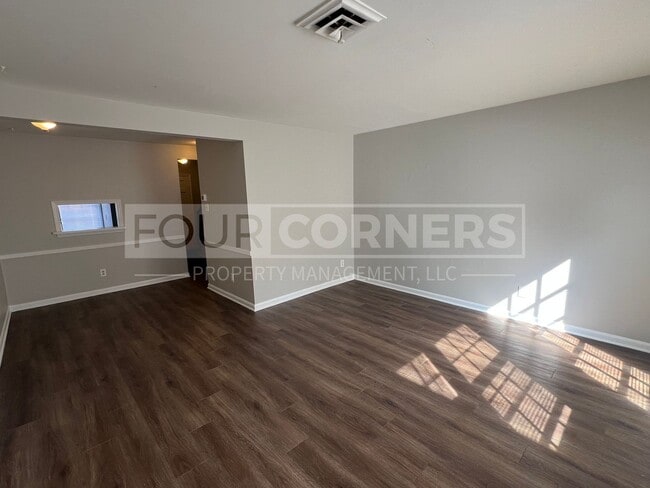 Photo - 2405 Vanstory St Unidad 2405-E