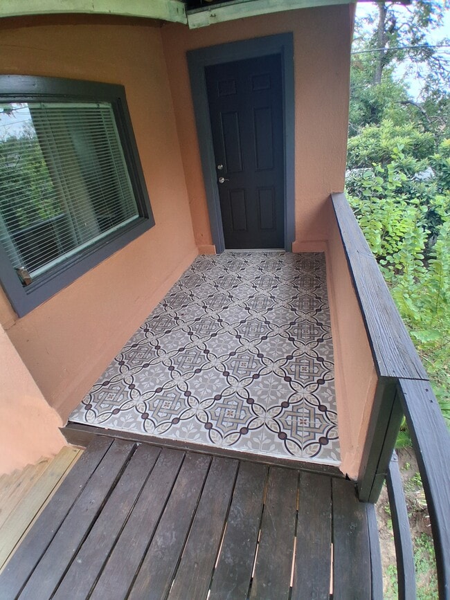 Photo - 1610 Breeden Ave Unit Small one bedroom