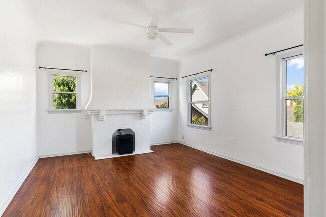 1115 E Broadway Unit 07