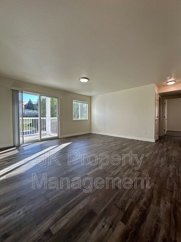 Photo - 1210 5th St S