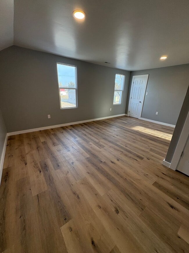 Photo - 315-317 Smith Unit 317