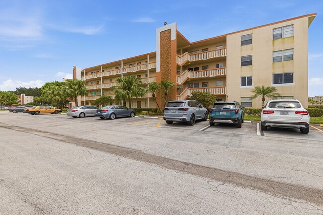 Photo - 1025 Newcastle B Unit 1025
