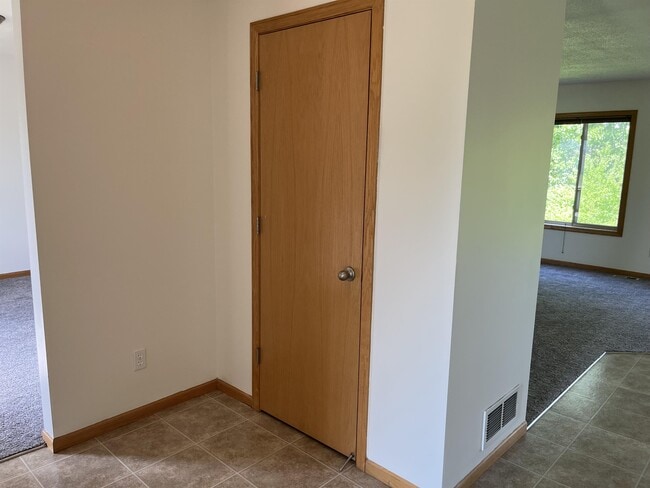 Photo - 9141 Leaf Cir