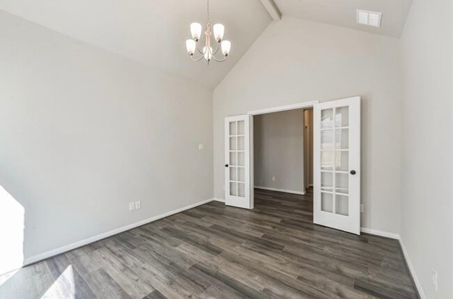 Building Photo - 855 Sarasota Shore Dr