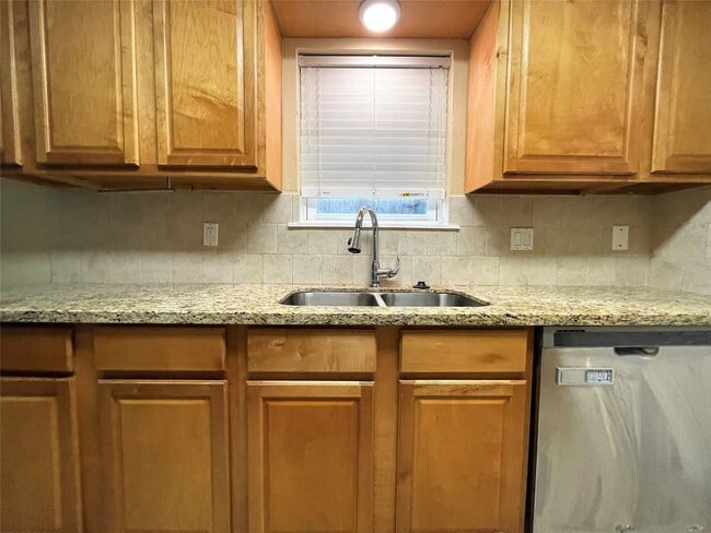 Photo - 10011 Appleridge Dr